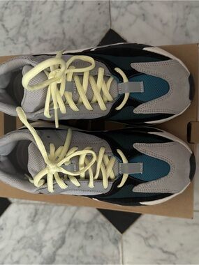 Yeezy 700 Wave Runner Size Men’s 6.5
